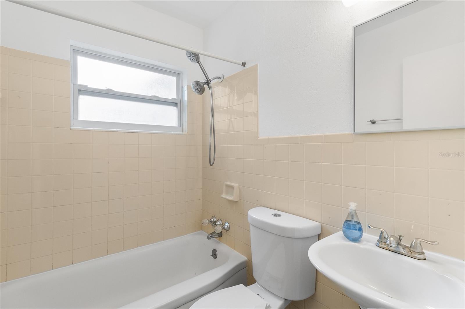 Image 17 of 39 For 452 45th Avenue N