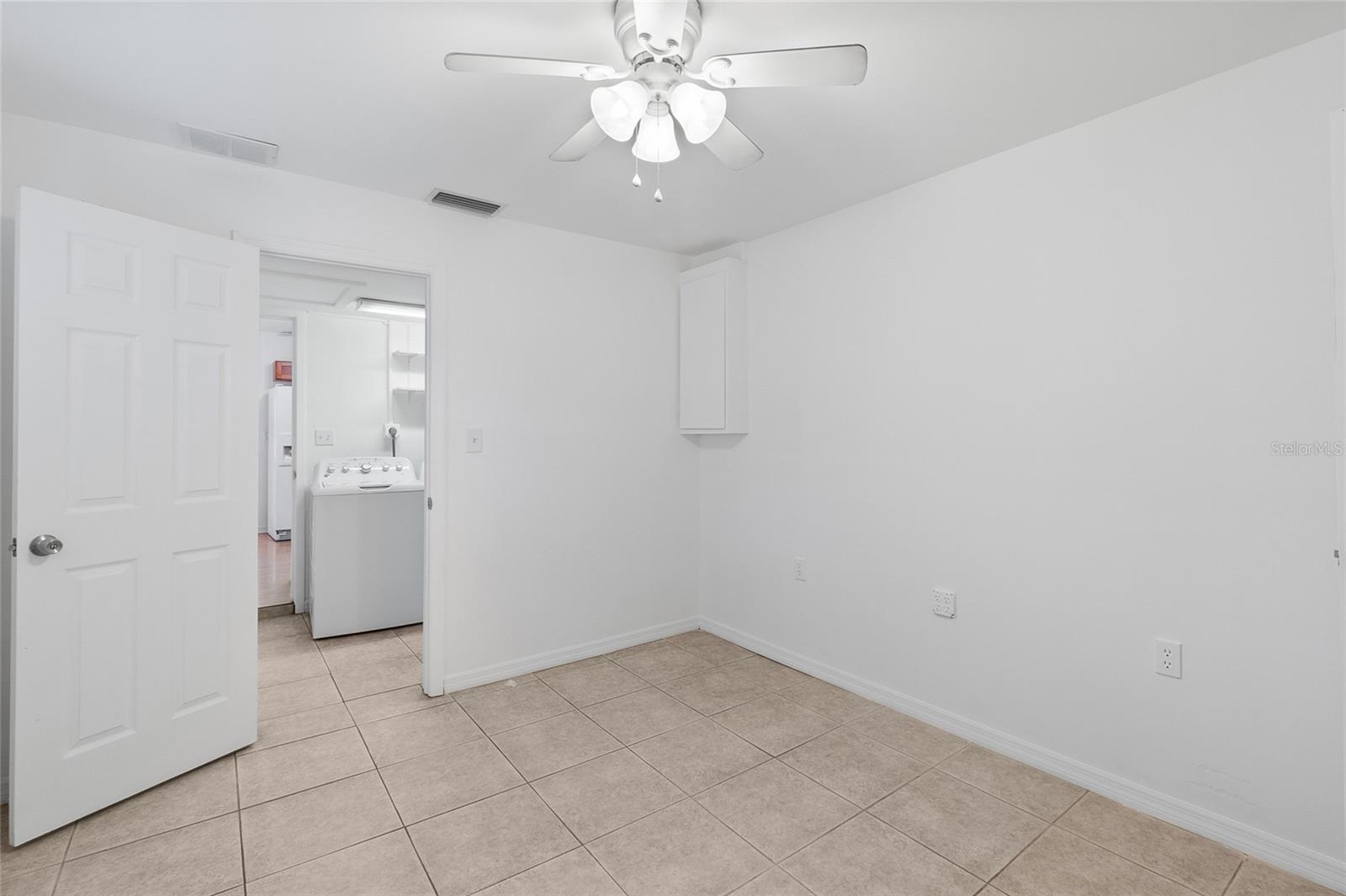 Image 23 of 39 For 452 45th Avenue N