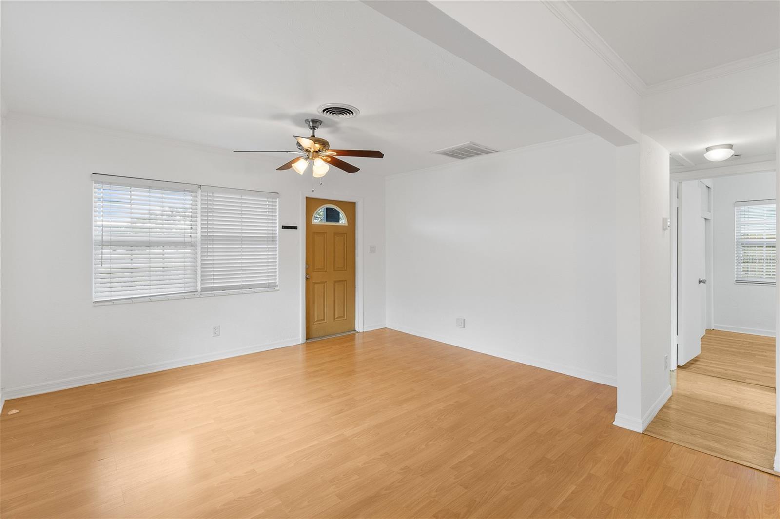 Image 5 of 39 For 452 45th Avenue N