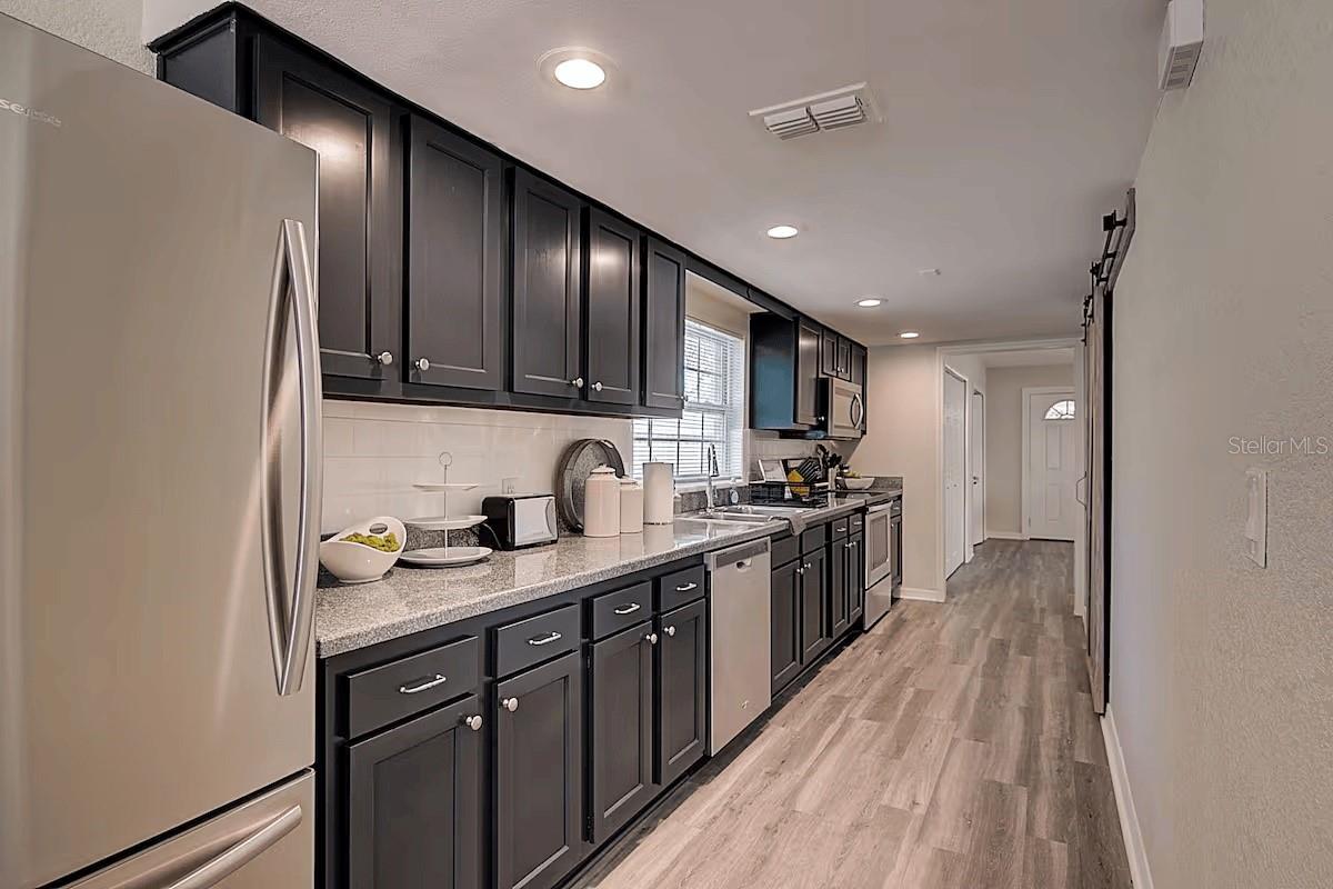 Image 6 of 43 For 1402 33rd Avenue