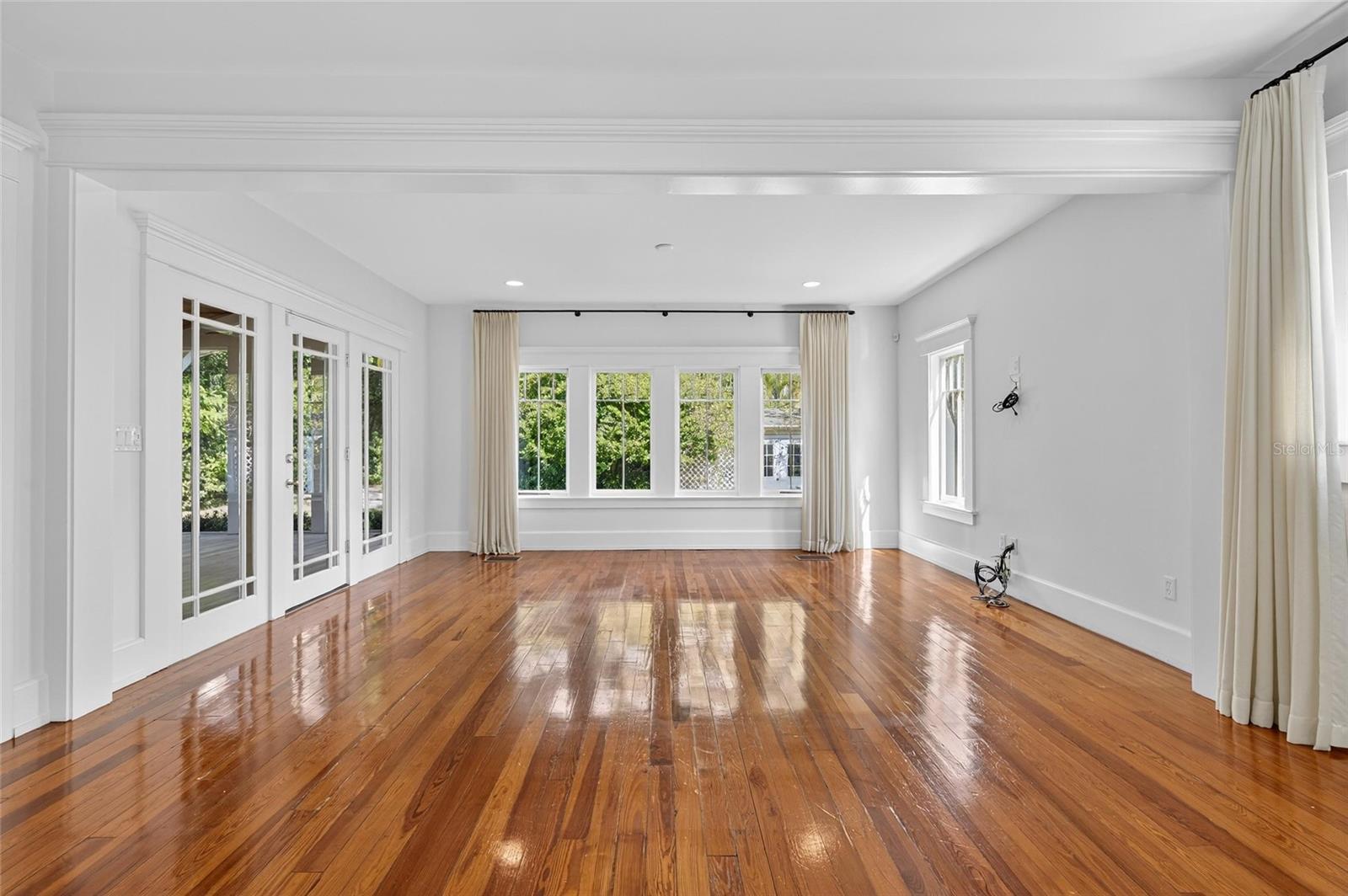 Image 17 of 100 For 3003 Harbor View Ave Avenue