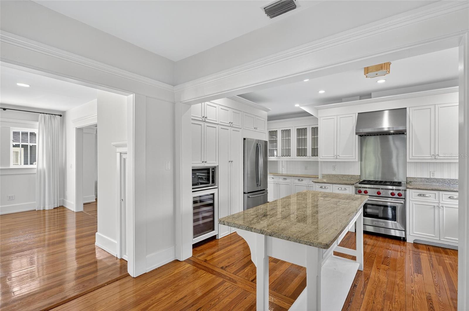 Image 26 of 100 For 3003 Harbor View Ave Avenue