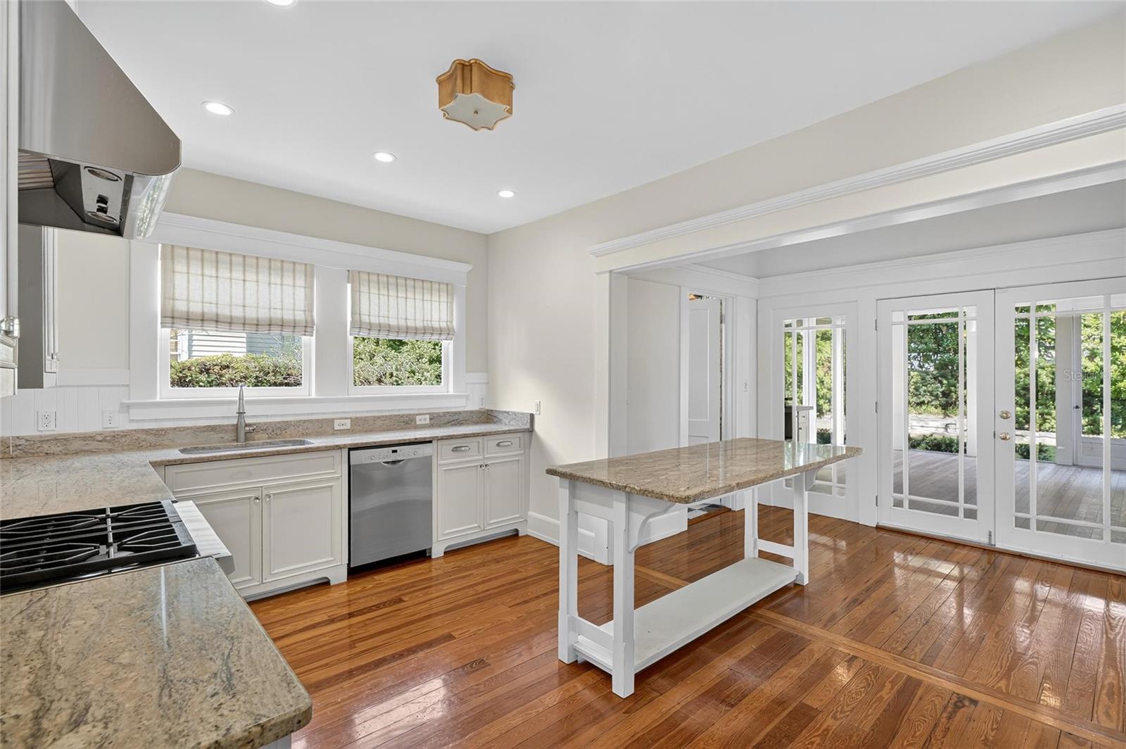 Image 29 of 100 For 3003 Harbor View Ave Avenue