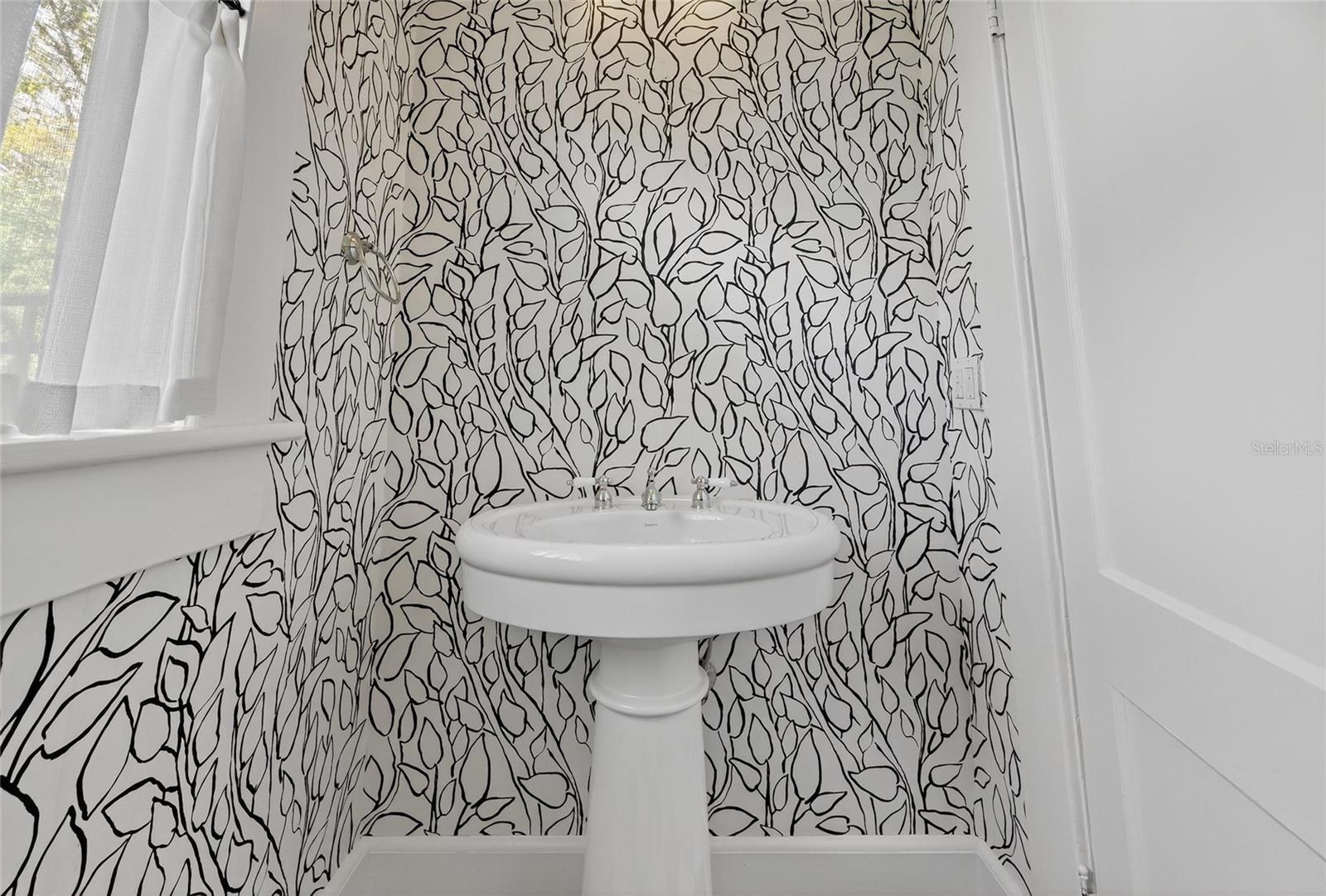 Image 38 of 100 For 3003 Harbor View Ave Avenue