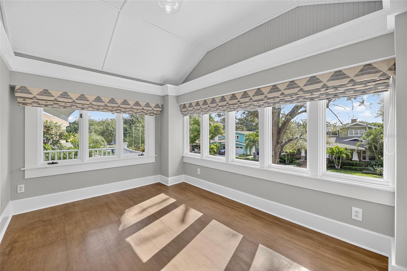 Image 52 of 100 For 3003 Harbor View Ave Avenue