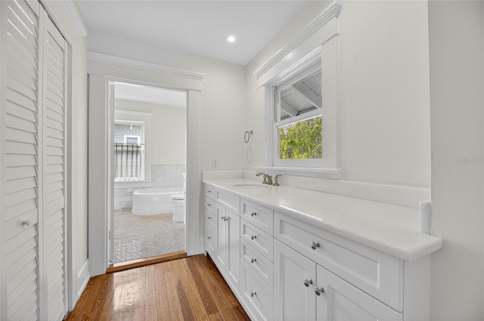 Image 75 of 100 For 3003 Harbor View Ave Avenue