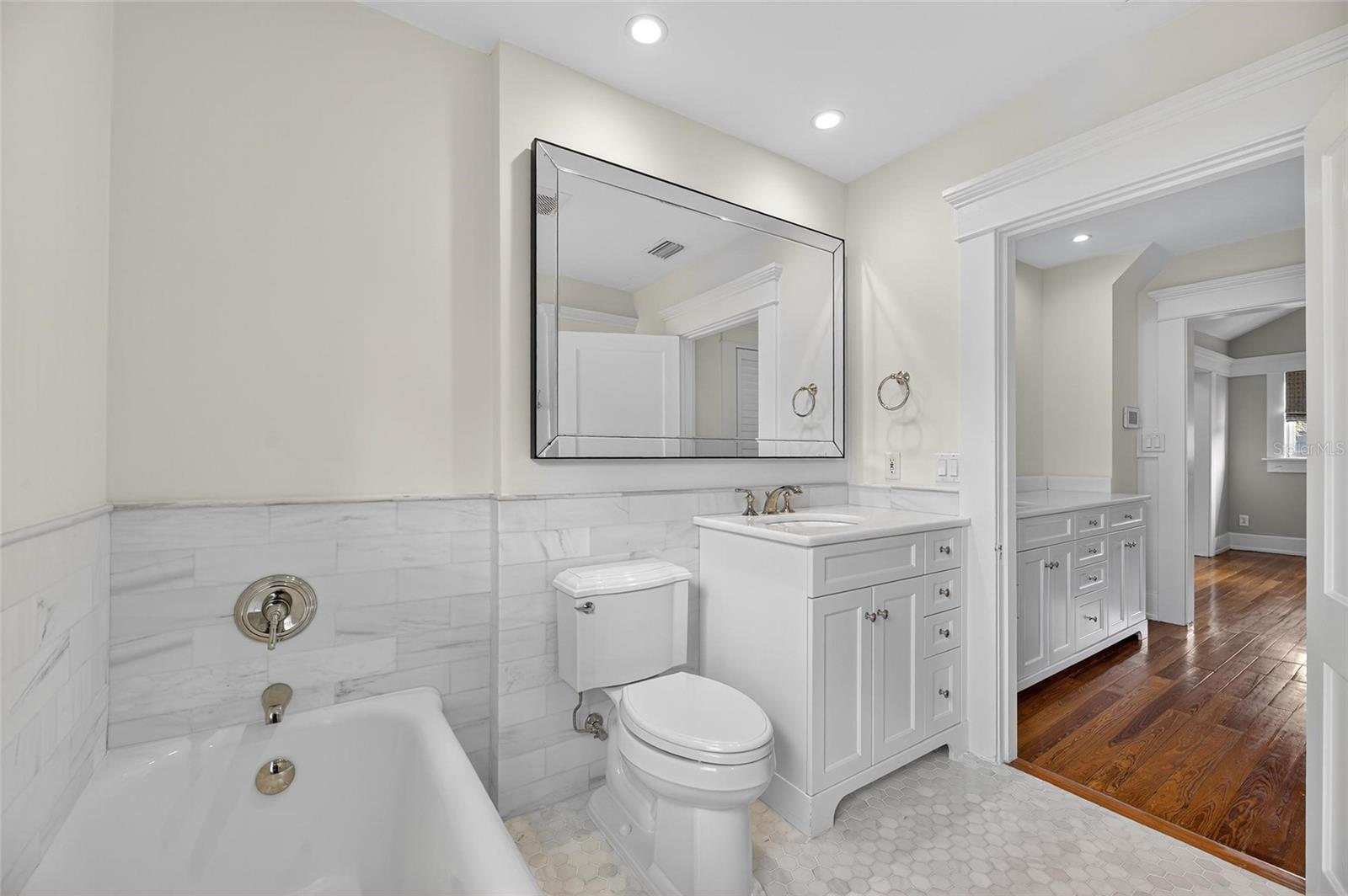 Image 77 of 100 For 3003 Harbor View Ave Avenue