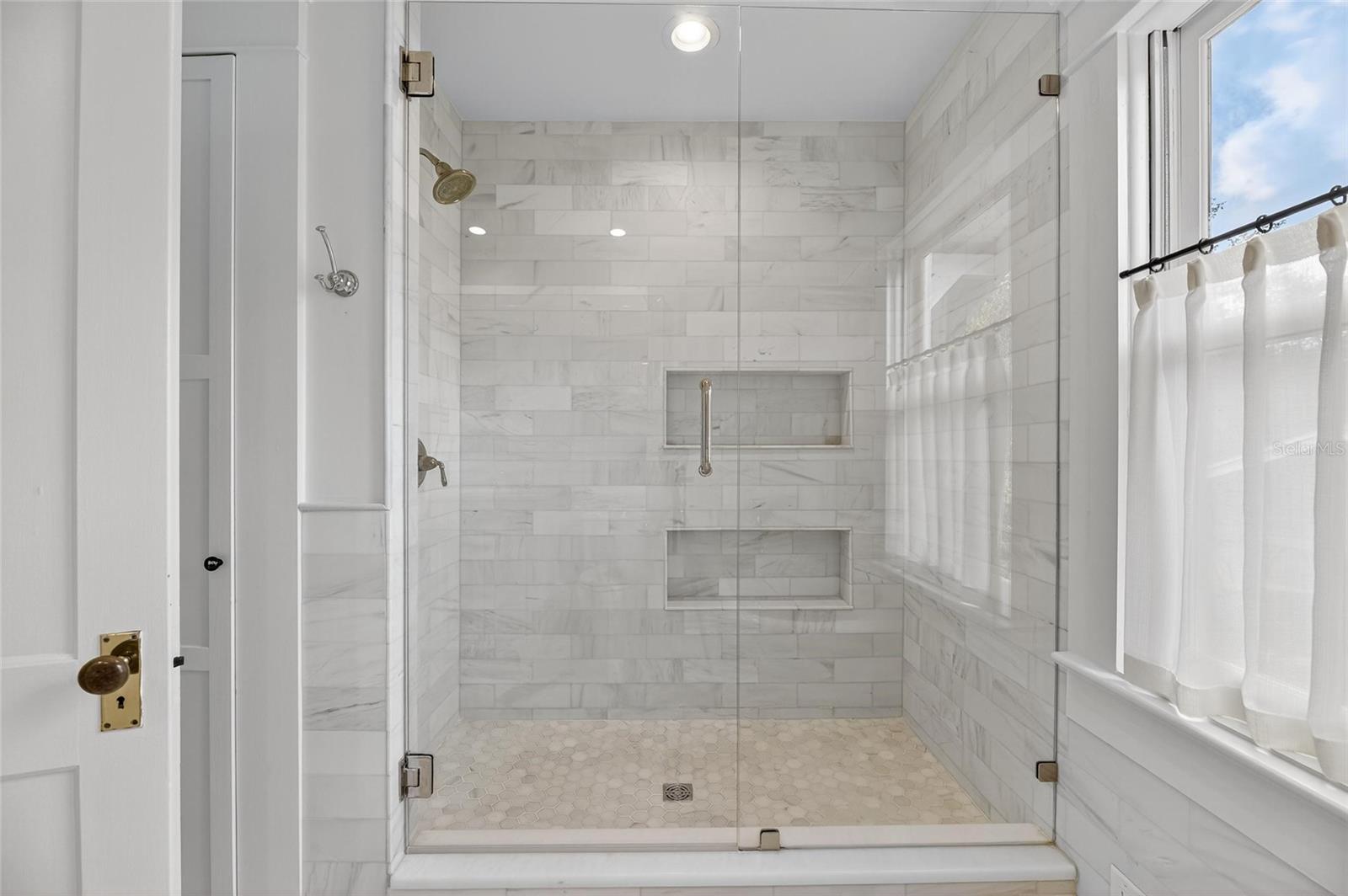 Image 78 of 100 For 3003 Harbor View Ave Avenue