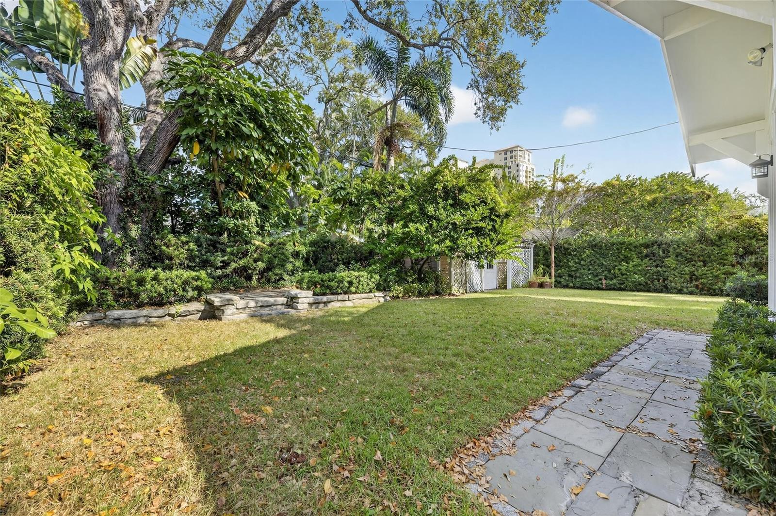 Image 80 of 100 For 3003 Harbor View Ave Avenue