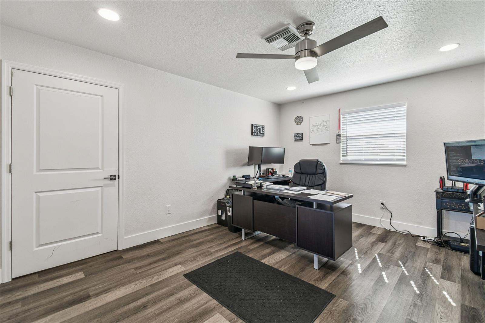 Image 22 of 31 For 6010 Wall Street