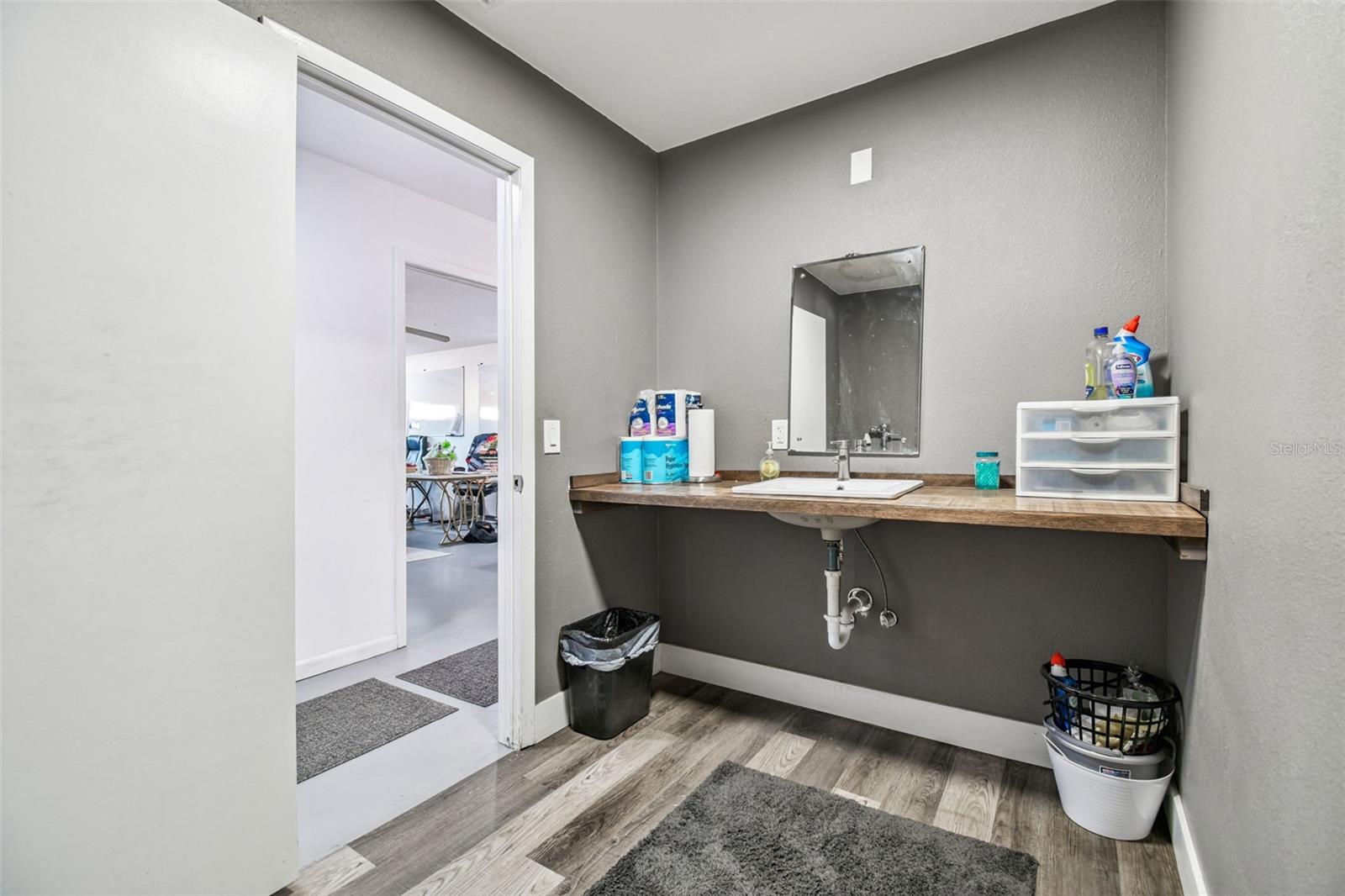 Image 7 of 31 For 6010 Wall Street