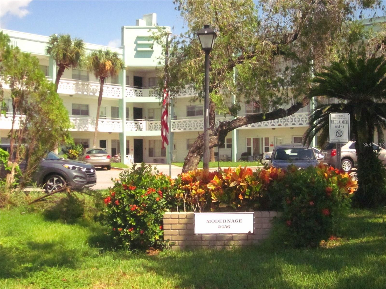 Image 2 of 65 For 2456 Ecuadorian Way 46