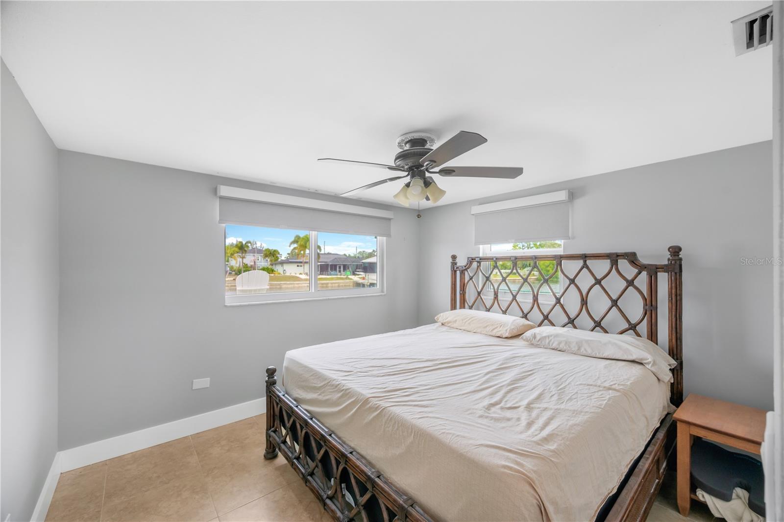 Image 11 of 37 For 827 Blue Heron Boulevard