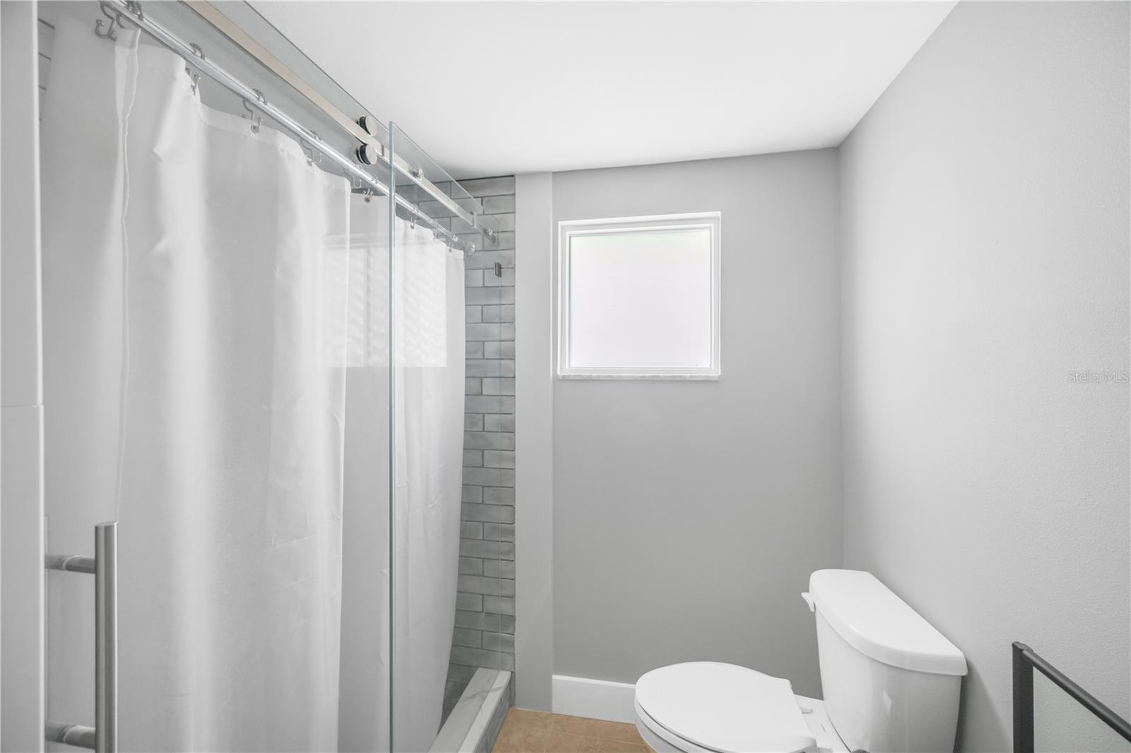 Image 13 of 37 For 827 Blue Heron Boulevard