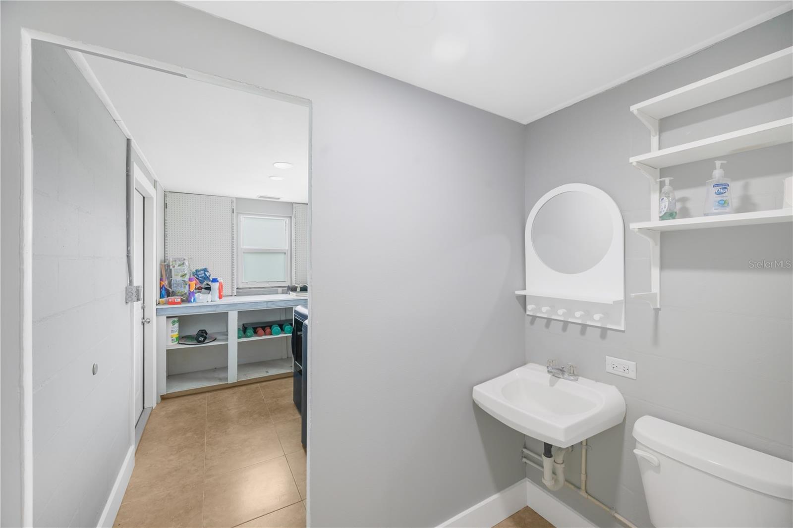 Image 17 of 37 For 827 Blue Heron Boulevard