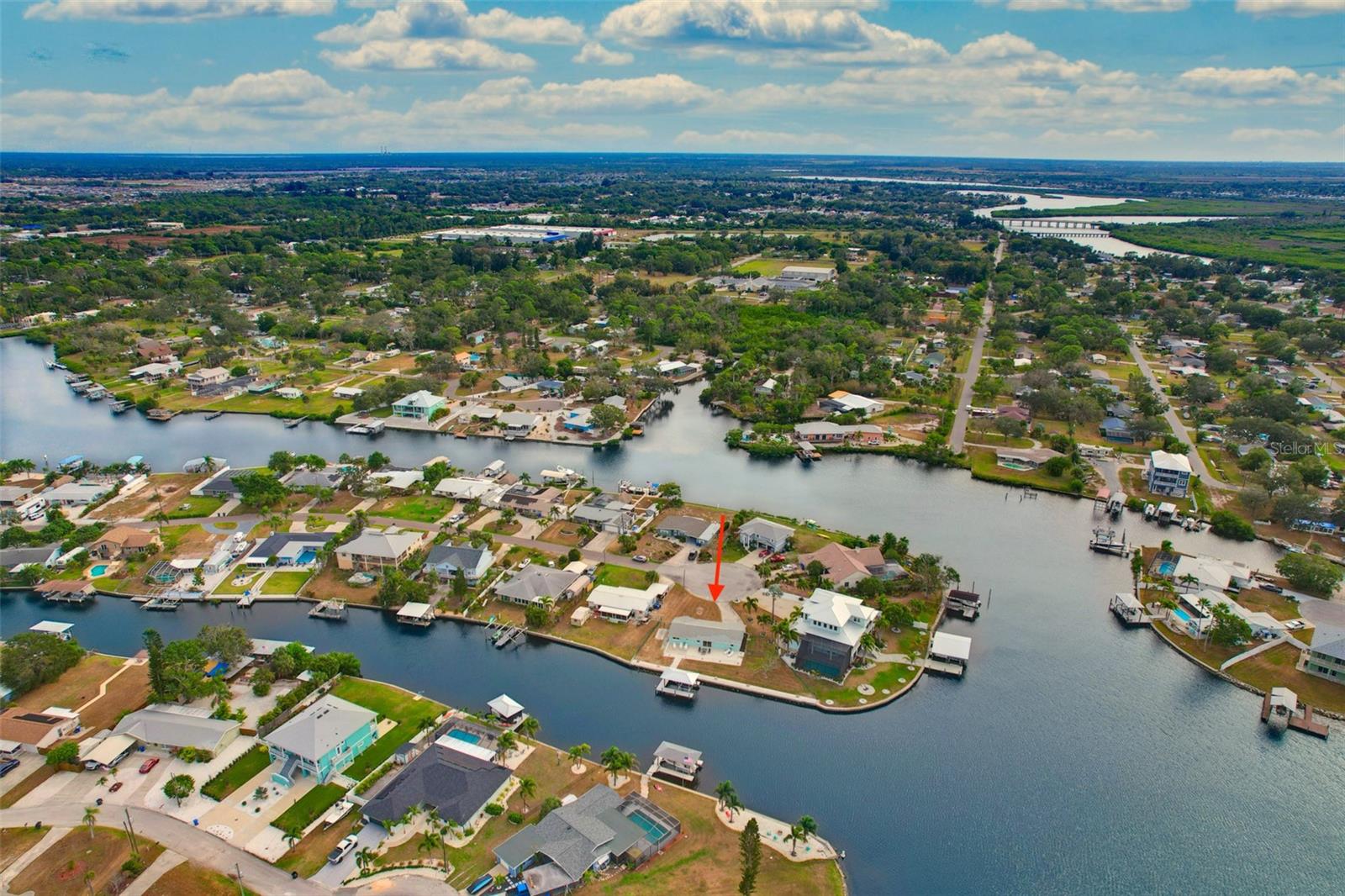 Image 33 of 37 For 827 Blue Heron Boulevard