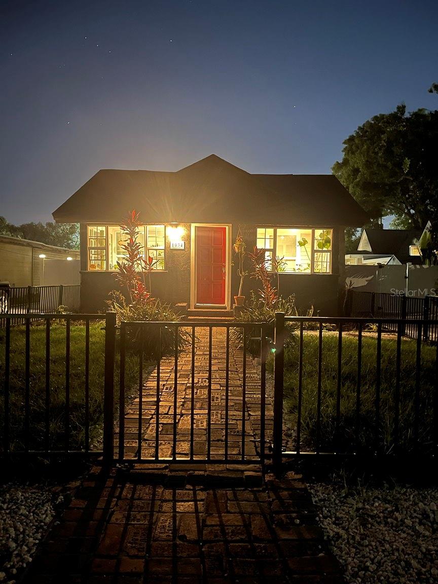 Image 2 of 63 For 1034 Queen Street N