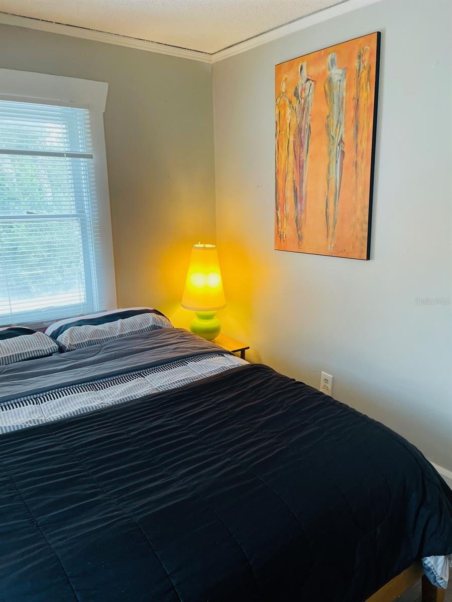 Image 26 of 63 For 1034 Queen Street N