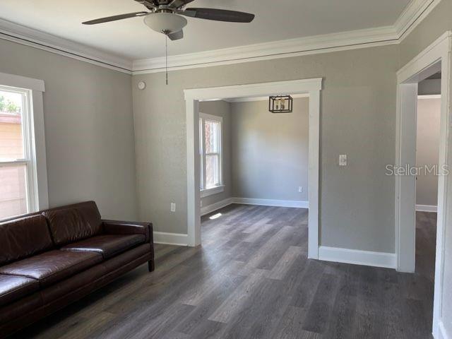 Image 27 of 63 For 1034 Queen Street N