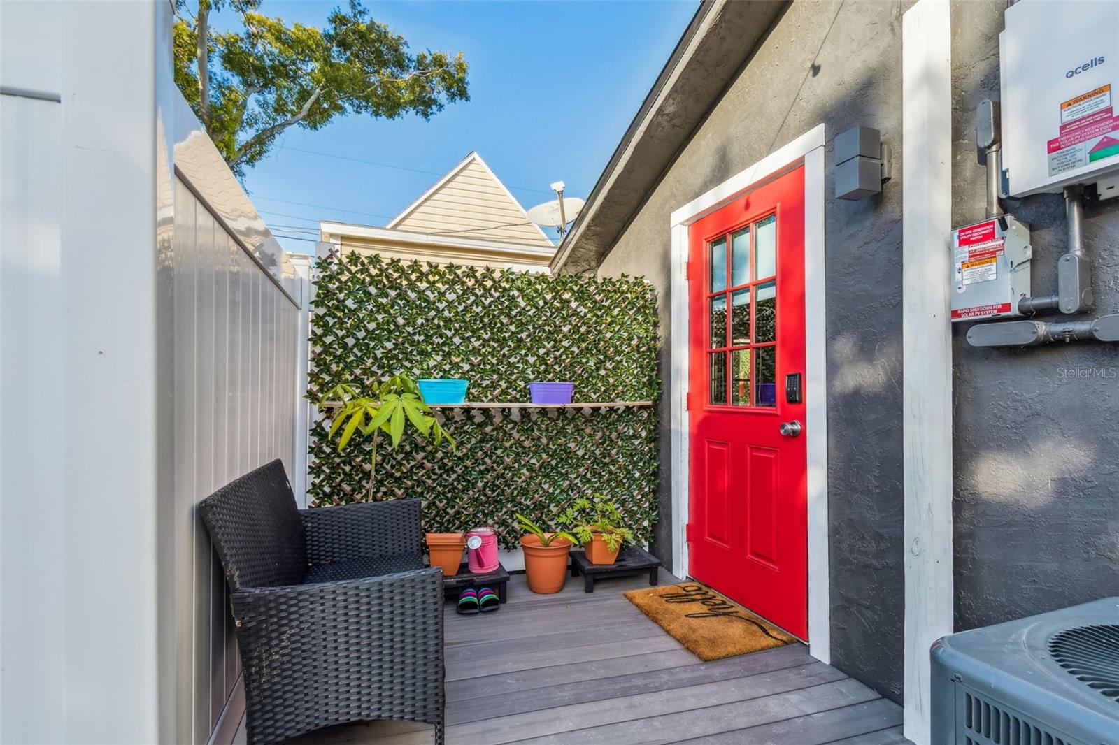 Image 42 of 63 For 1034 Queen Street N