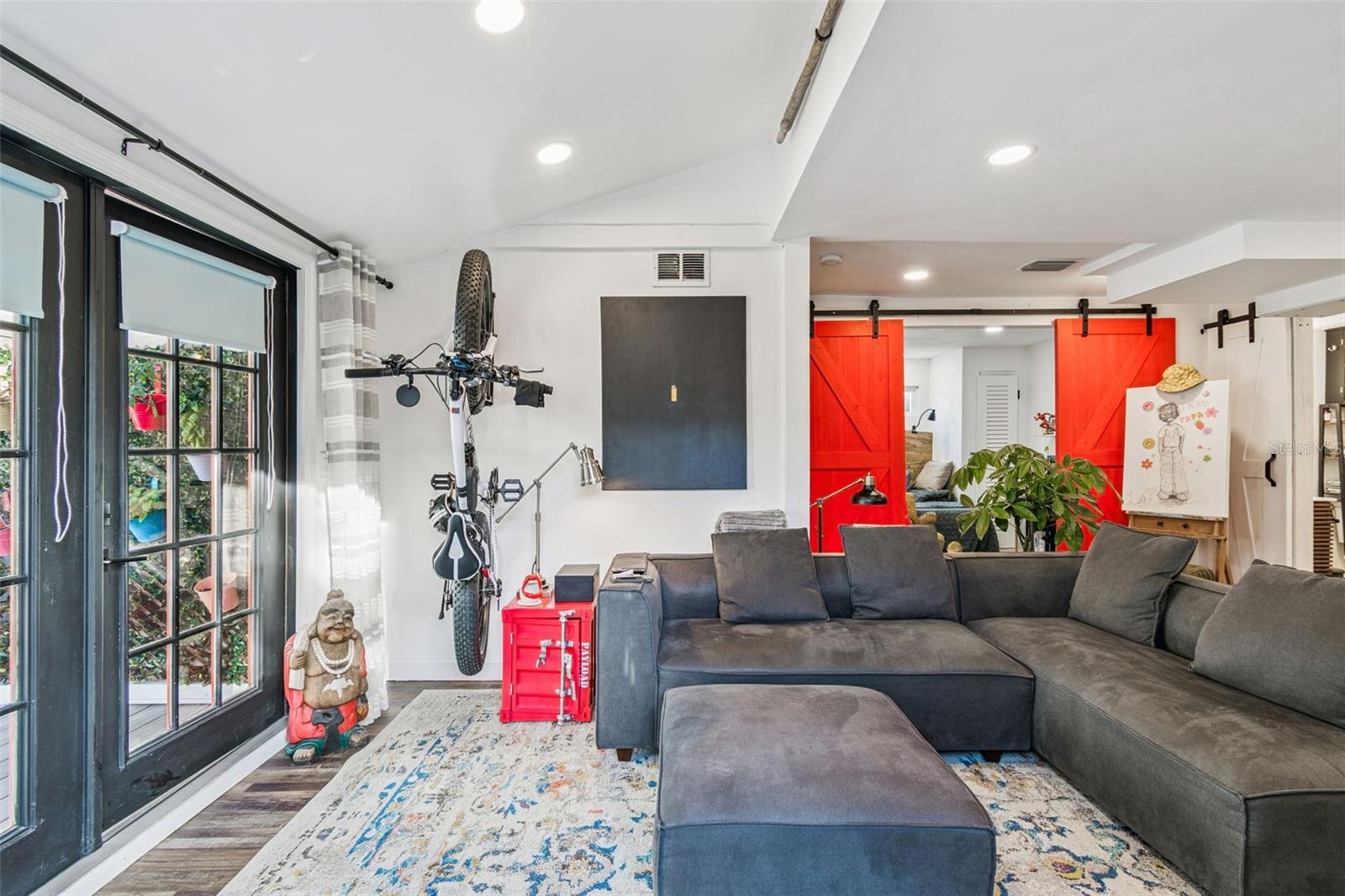 Image 44 of 63 For 1034 Queen Street N