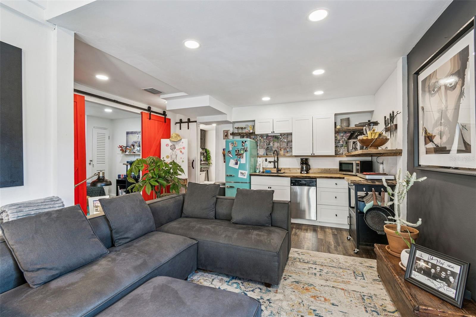 Image 45 of 63 For 1034 Queen Street N