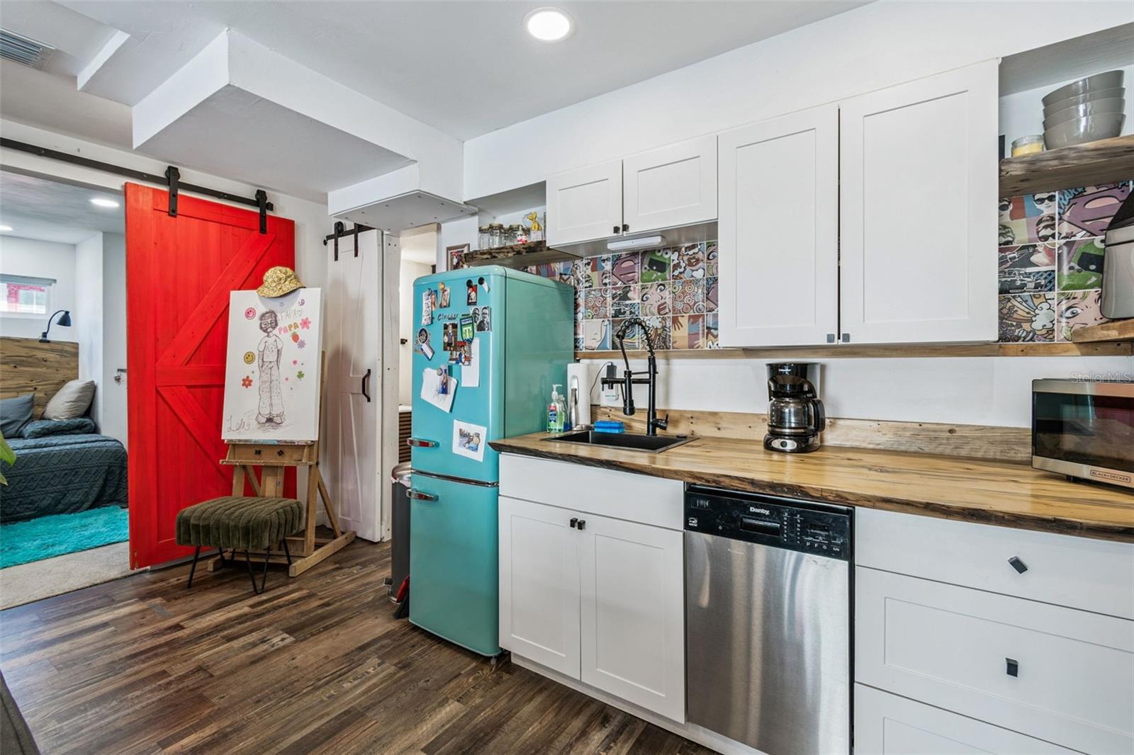 Image 49 of 63 For 1034 Queen Street N