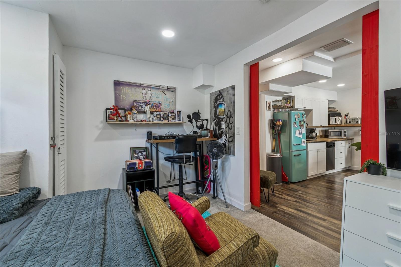 Image 57 of 63 For 1034 Queen Street N