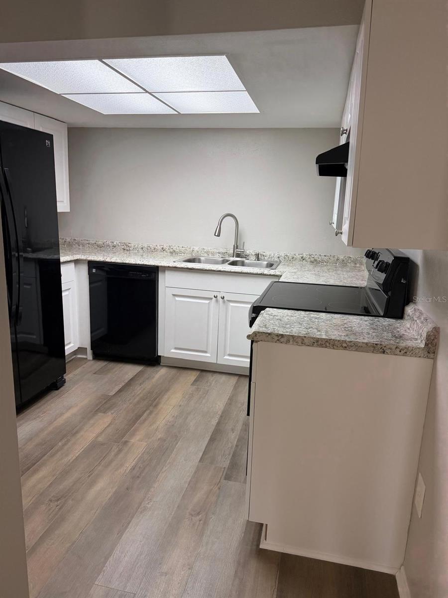 Image 10 of 17 For 5651 Canosa Drive