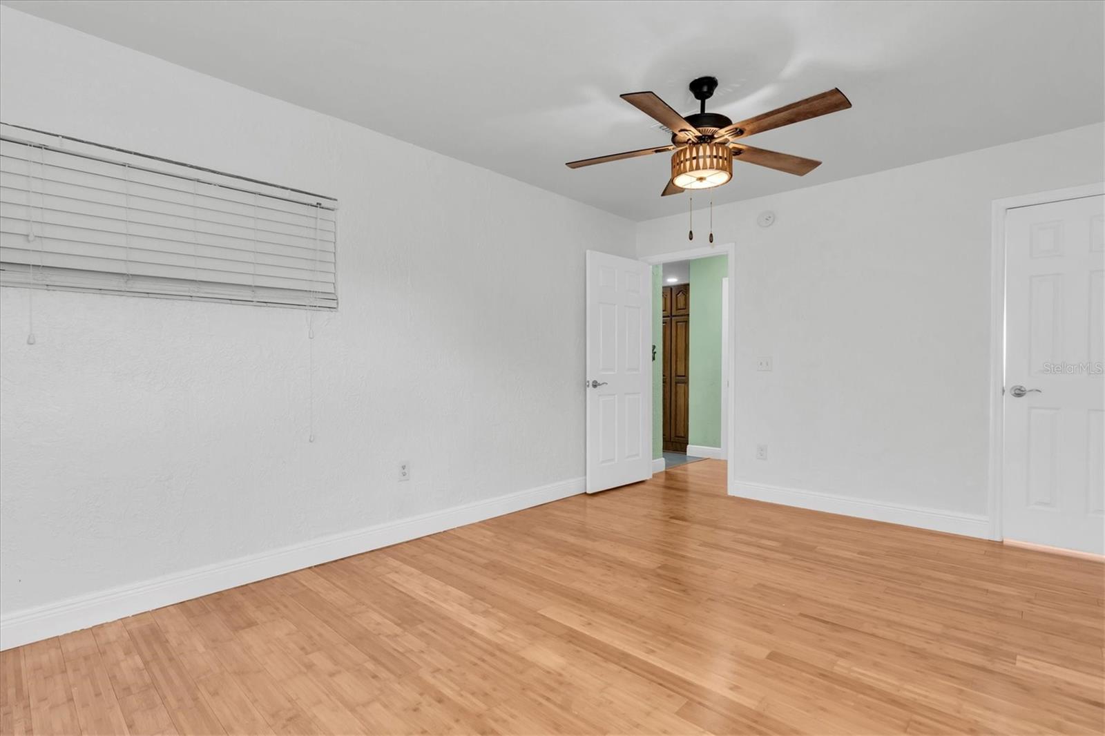 Image 16 of 28 For 5619 23rd Avenue S