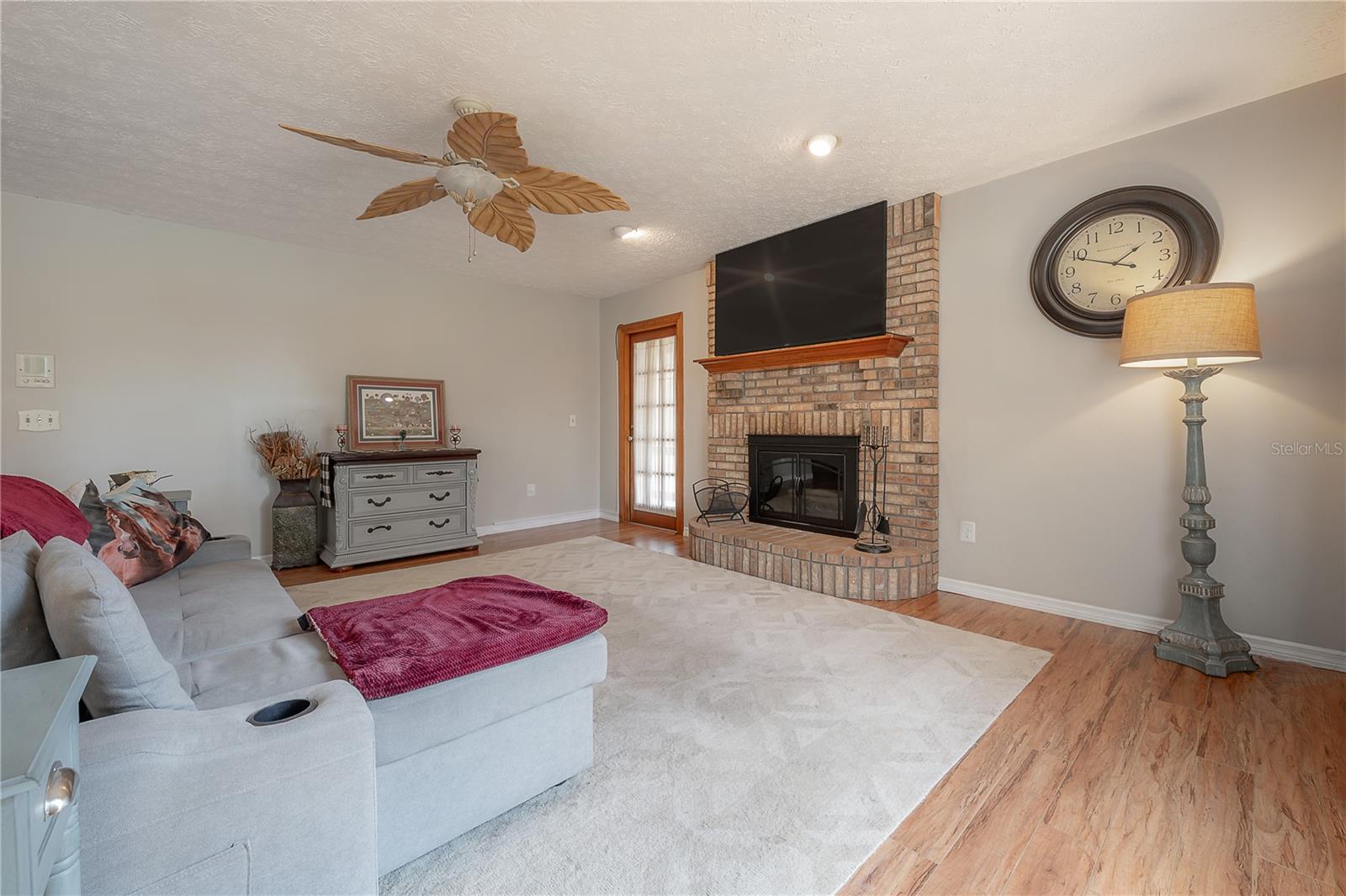 Image 14 of 79 For 9826 Gallagher Road