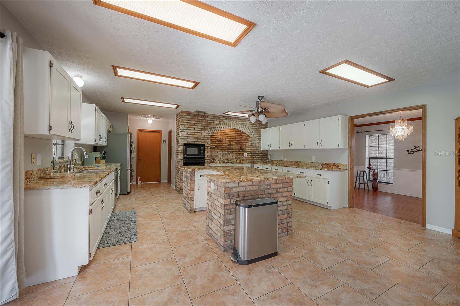 Image 21 of 79 For 9826 Gallagher Road