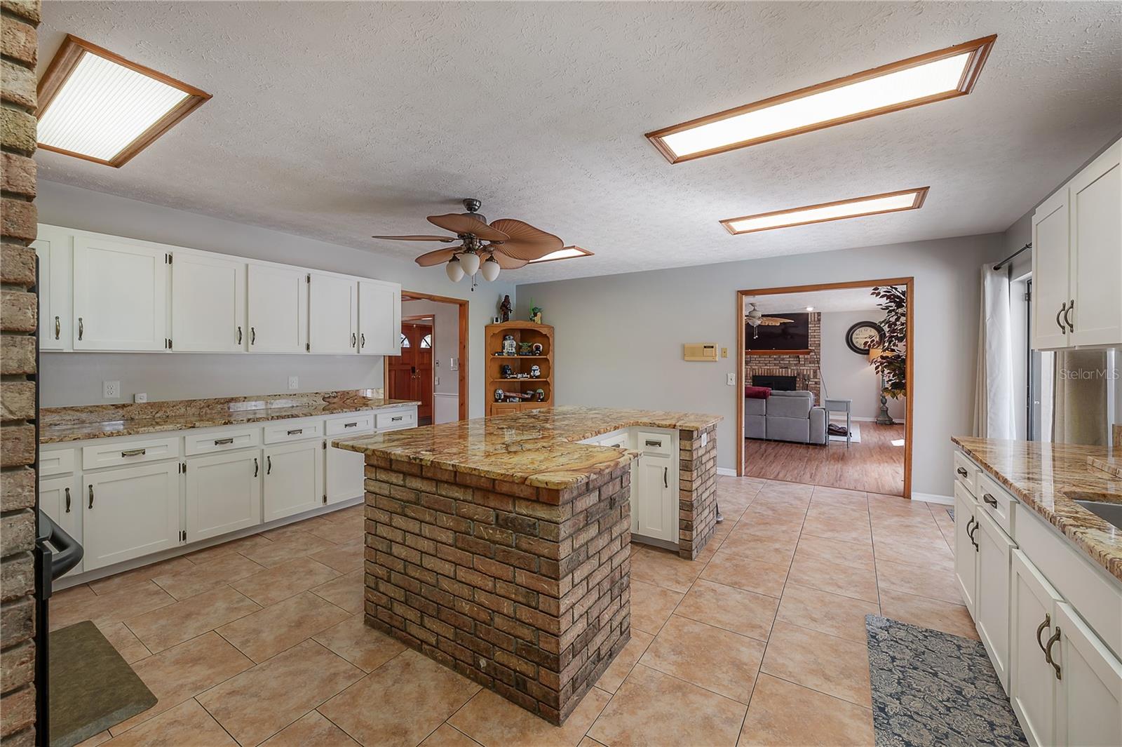 Image 24 of 79 For 9826 Gallagher Road