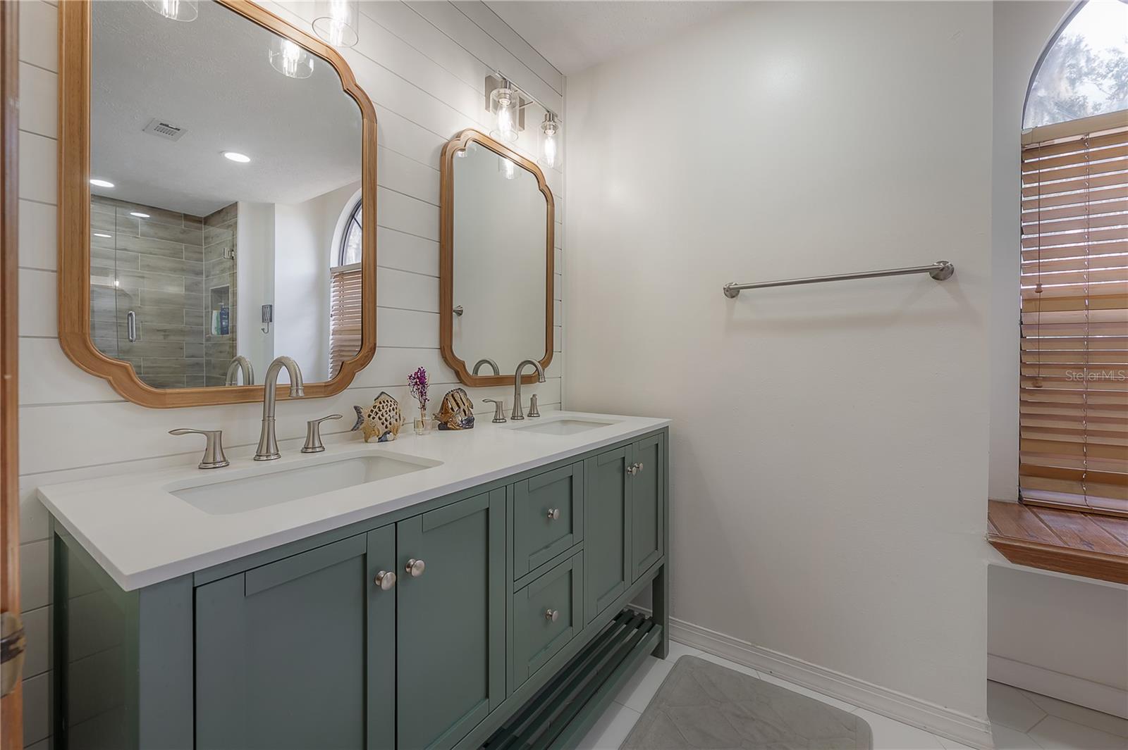 Image 40 of 79 For 9826 Gallagher Road