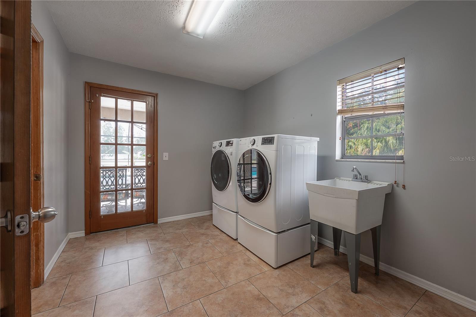 Image 54 of 79 For 9826 Gallagher Road