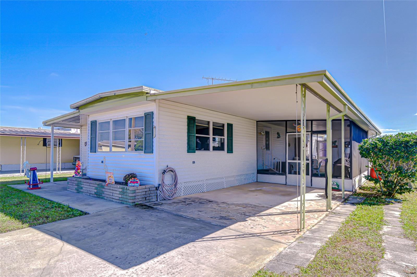 Image 3 of 24 For 35132 Zephyr Shores Drive