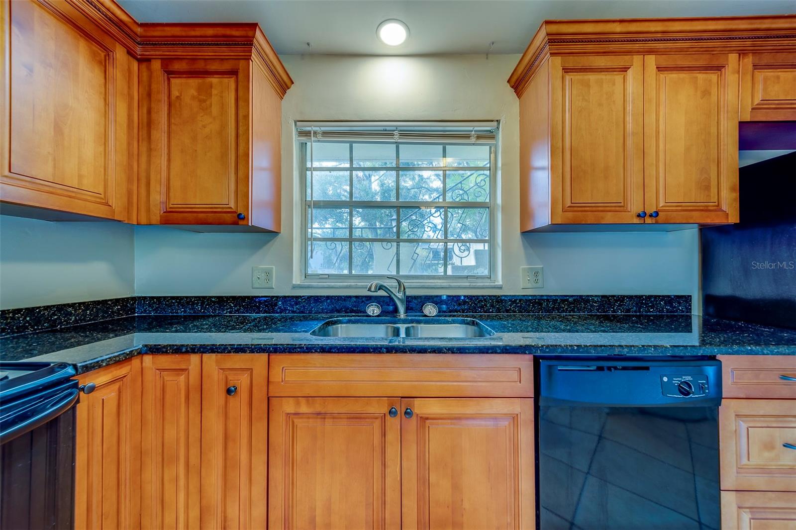 Image 11 of 50 For 69 Country Club Drive