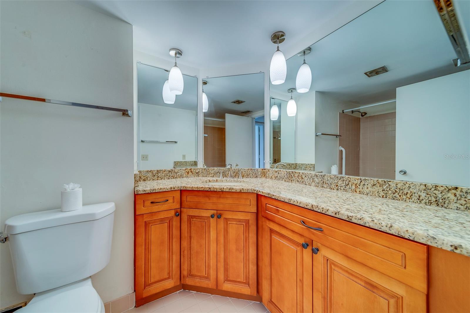 Image 19 of 50 For 69 Country Club Drive