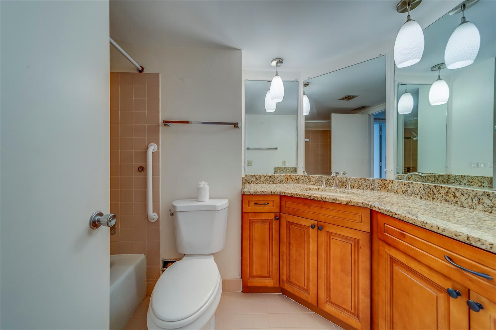 Image 20 of 50 For 69 Country Club Drive