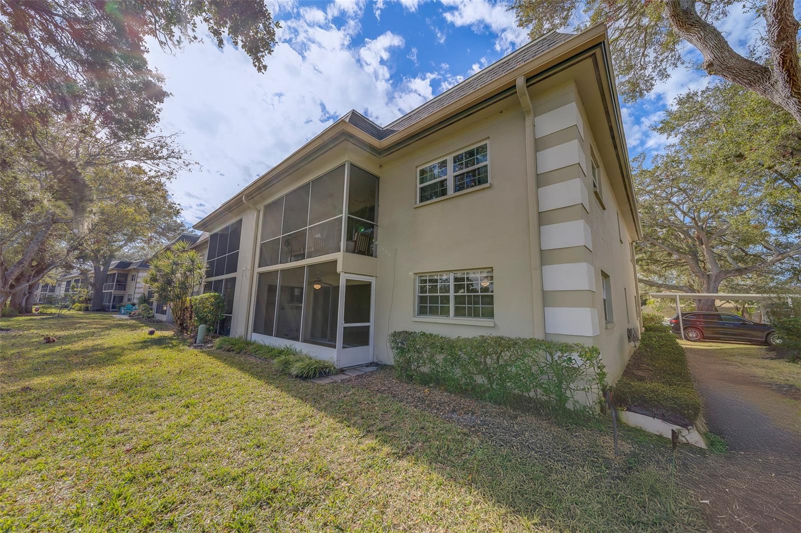 Image 33 of 50 For 69 Country Club Drive