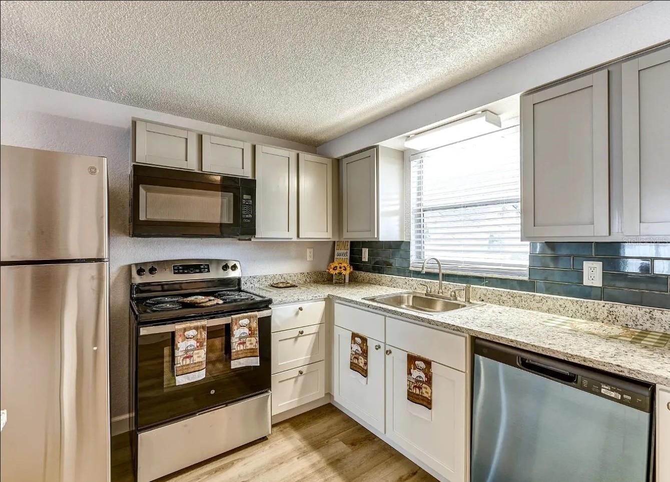 Image 4 of 25 For 9901 Aquarius Drive 8