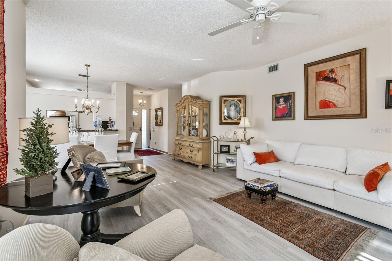 Image 13 of 49 For 5729 Garden Lakes Palm 98