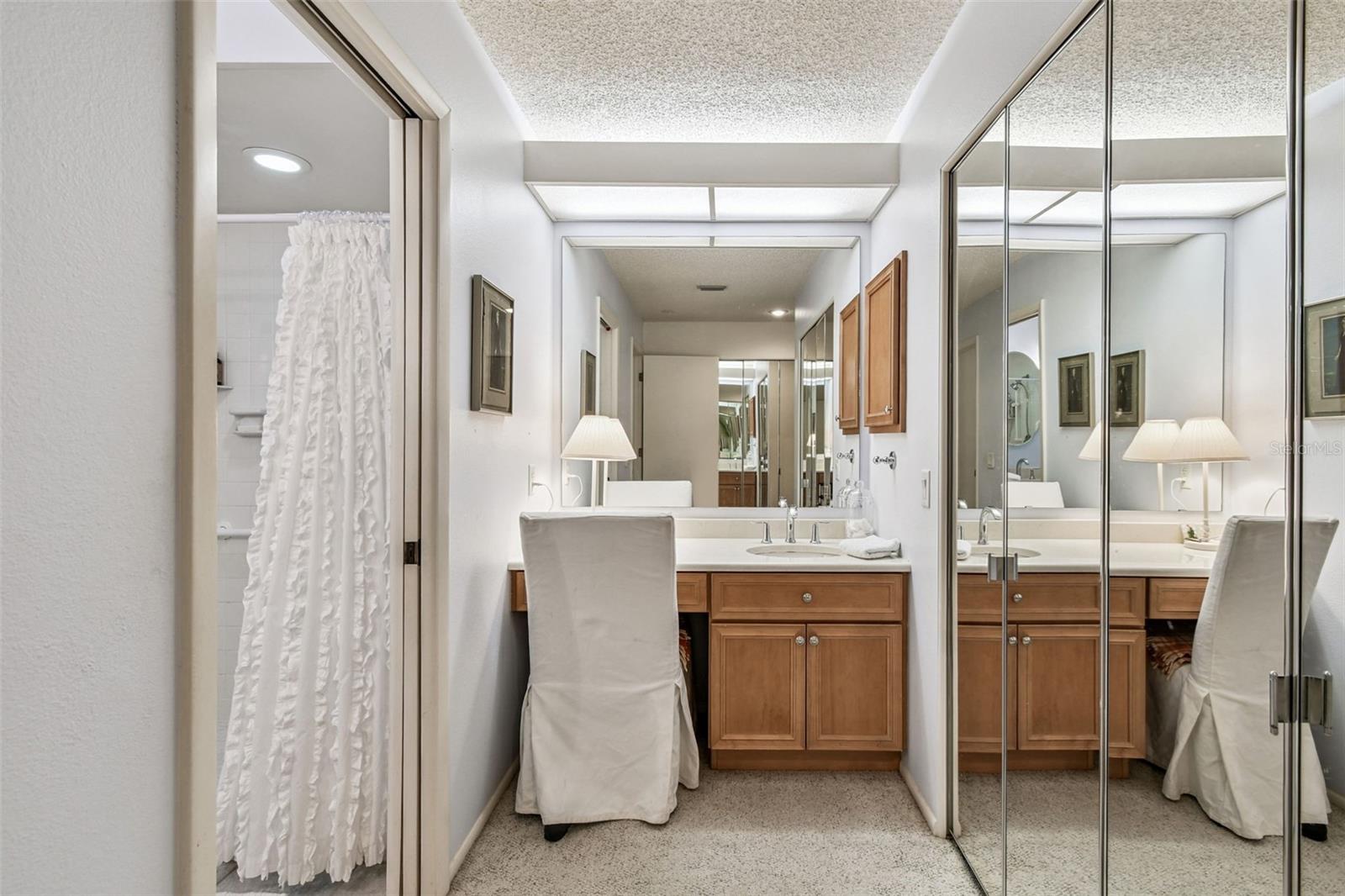 Image 15 of 49 For 5729 Garden Lakes Palm 98