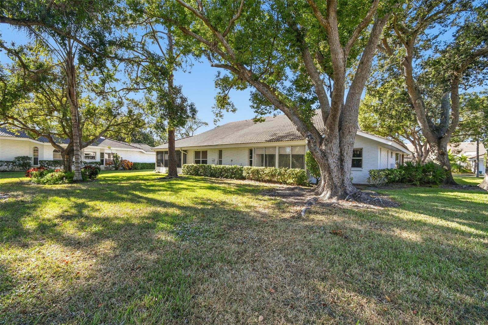 Image 26 of 49 For 5729 Garden Lakes Palm 98