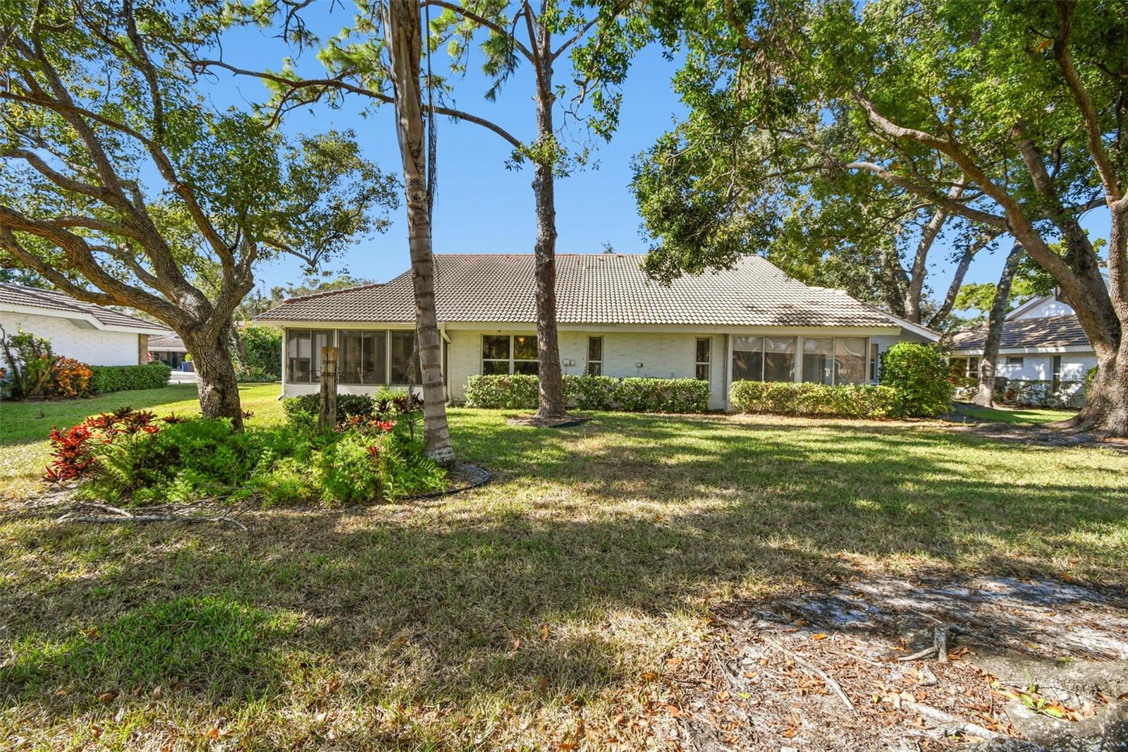 Image 28 of 49 For 5729 Garden Lakes Palm 98