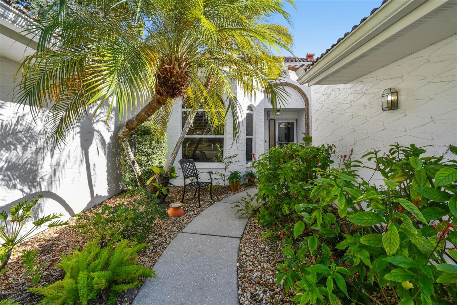 Image 3 of 49 For 5729 Garden Lakes Palm 98