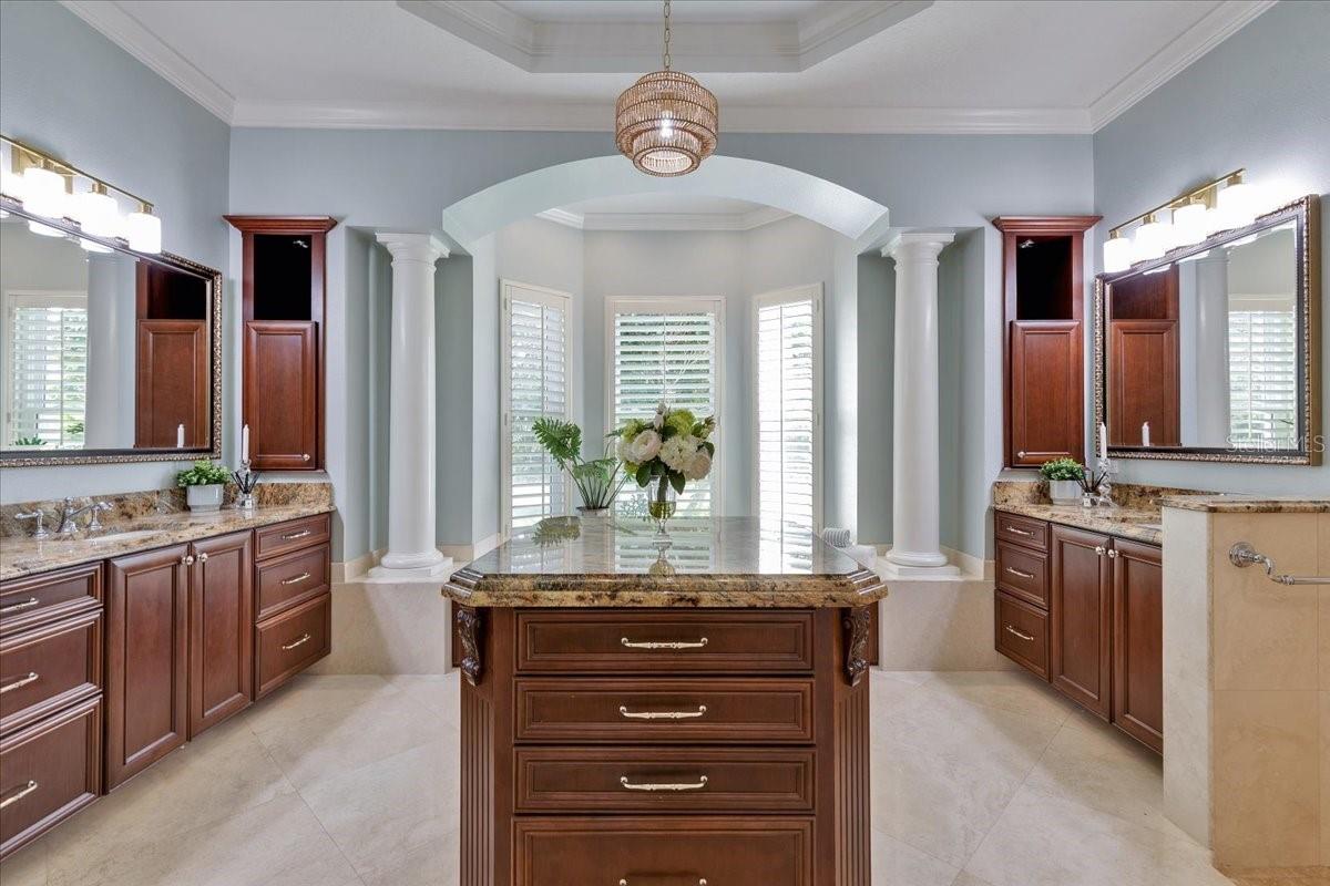 Image 25 of 97 For 9814 Emerald Links Drive