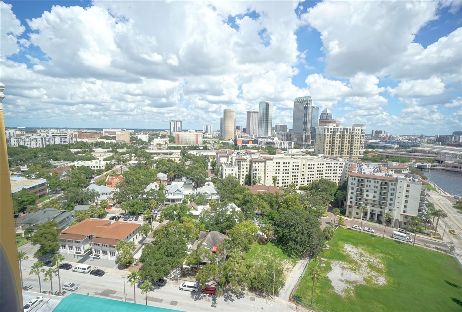 Image 10 of 39 For 345 Bayshore Boulevard 1810