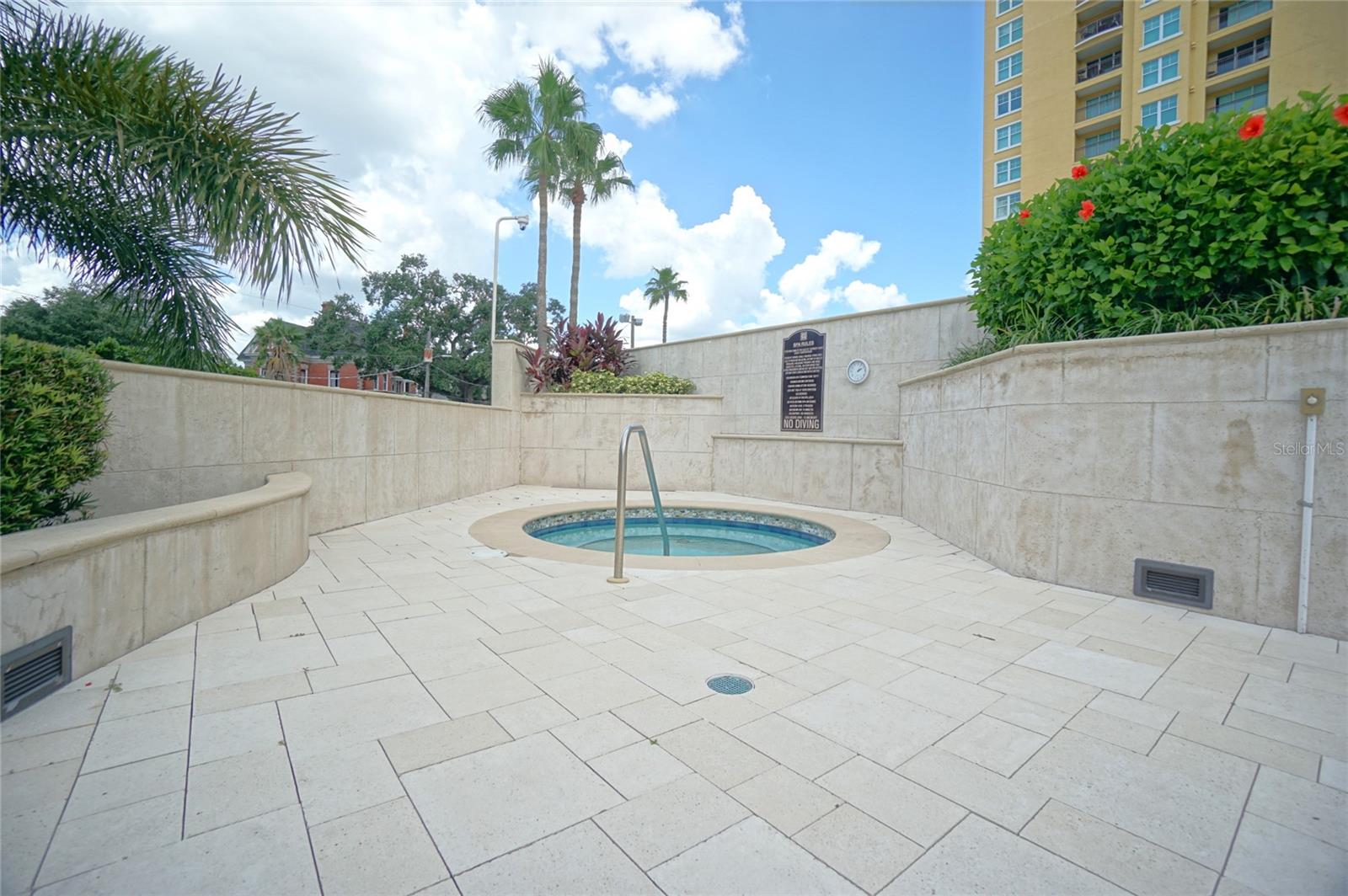 Image 35 of 39 For 345 Bayshore Boulevard 1810