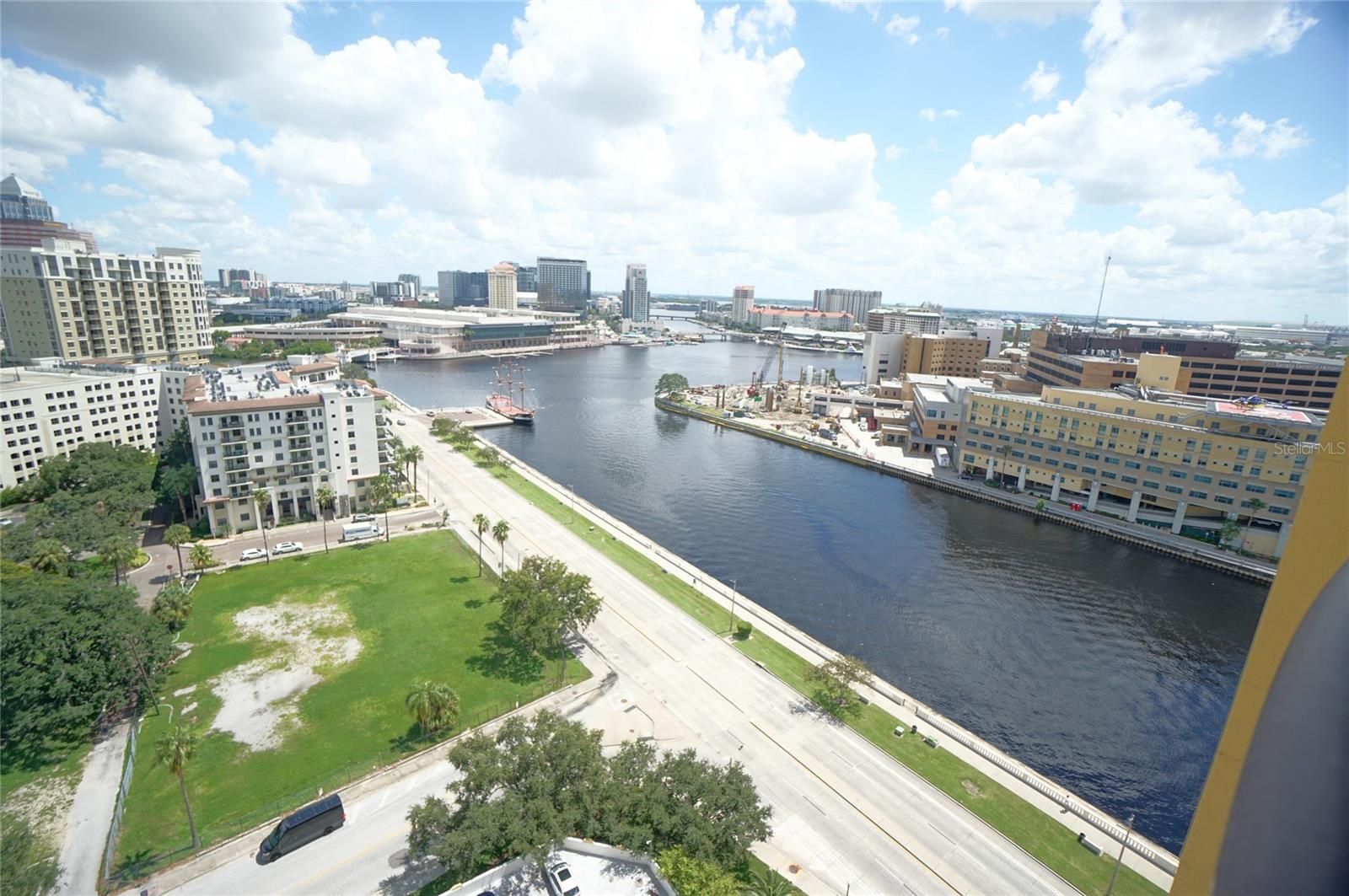 Image 9 of 39 For 345 Bayshore Boulevard 1810